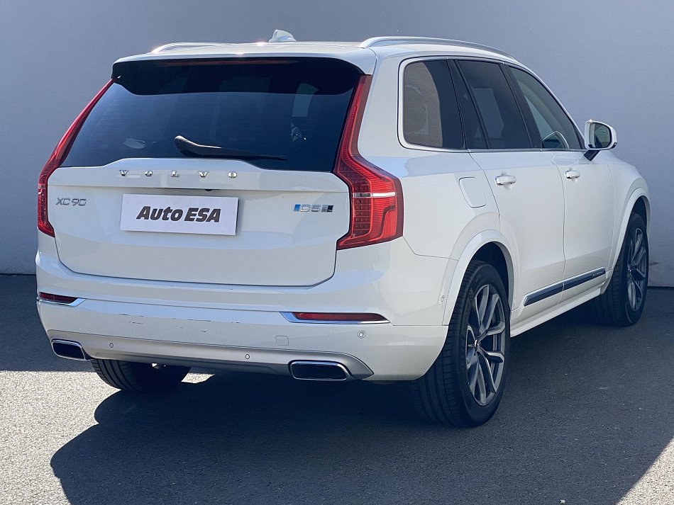Volvo XC90 2.0D5  4x4, 7míst