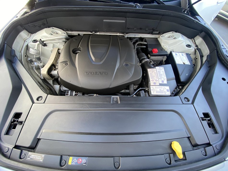 Volvo XC90 2.0D5  4x4, 7míst
