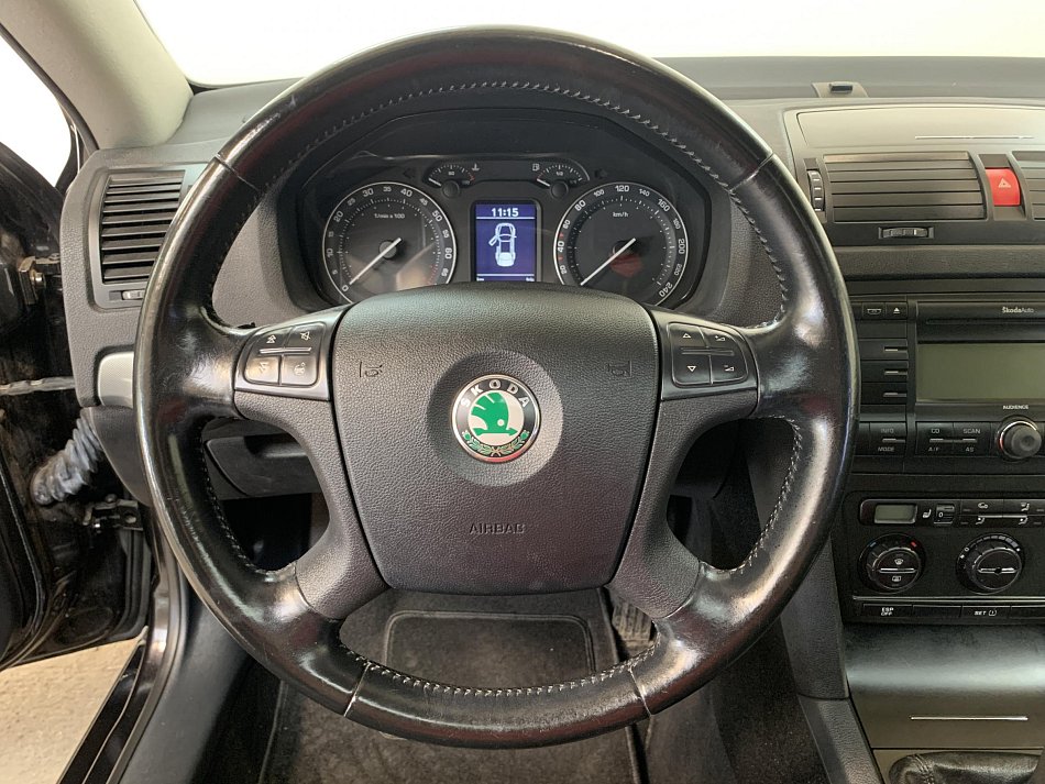 Škoda Octavia II 1.6 FSi Elegance