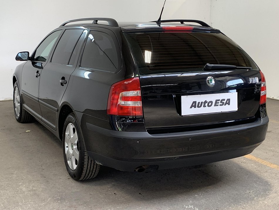 Škoda Octavia II 1.6 FSi Elegance