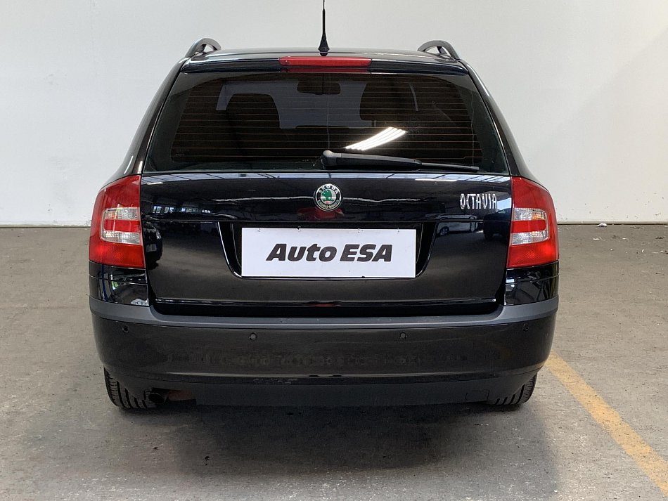 Škoda Octavia II 1.6 FSi Elegance