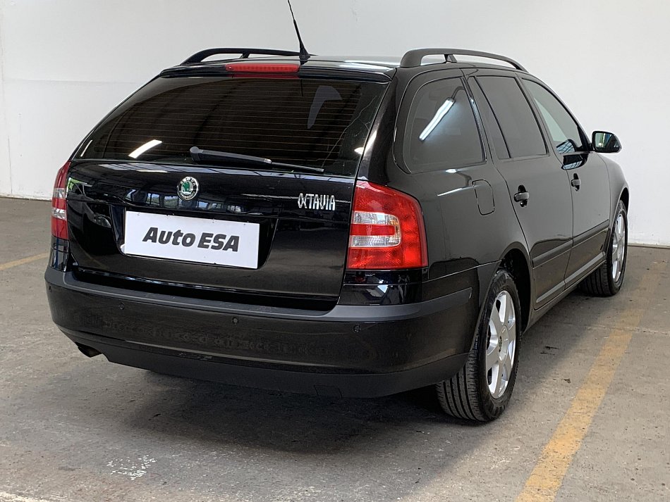 Škoda Octavia II 1.6 FSi Elegance