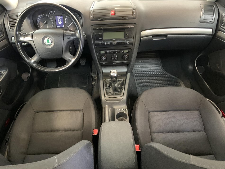 Škoda Octavia II 1.6 FSi Elegance