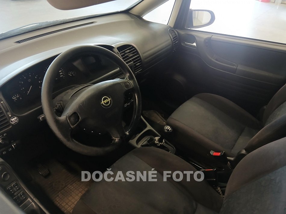 Opel Zafira 1.8i 