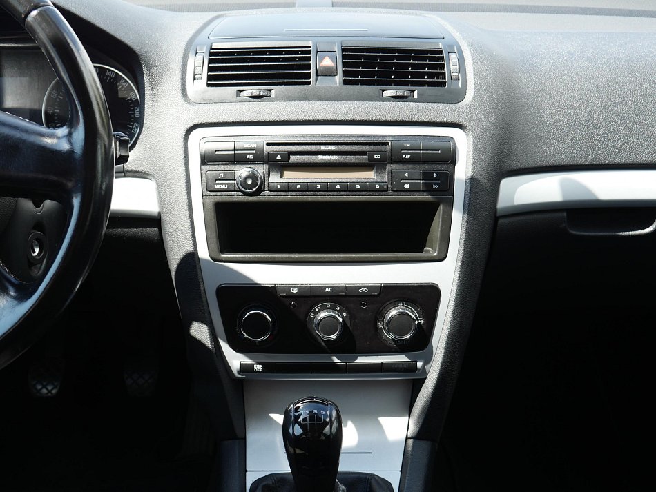 Škoda Octavia II 1.6 TDi Ambition