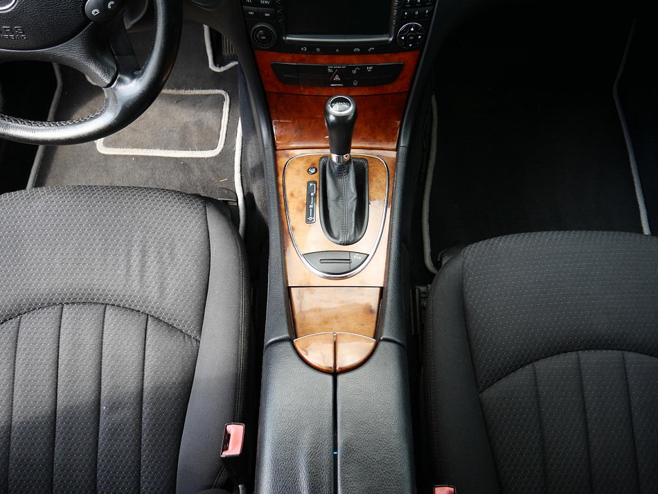 Mercedes-Benz Třída E 3.0 CDi  E320