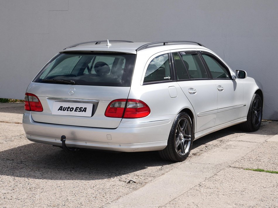 Mercedes-Benz Třída E 3.0 CDi  E320