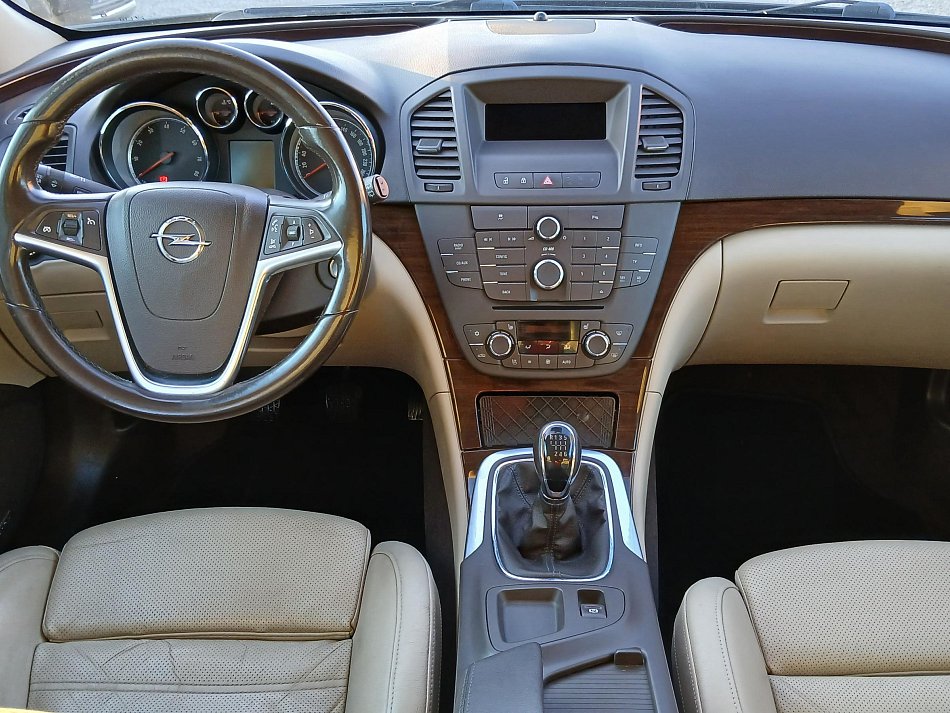 Opel Insignia 1.6T 