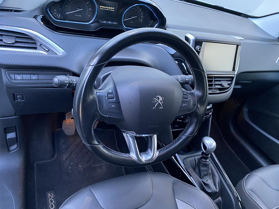 Peugeot 2008 1.2 PT Allure