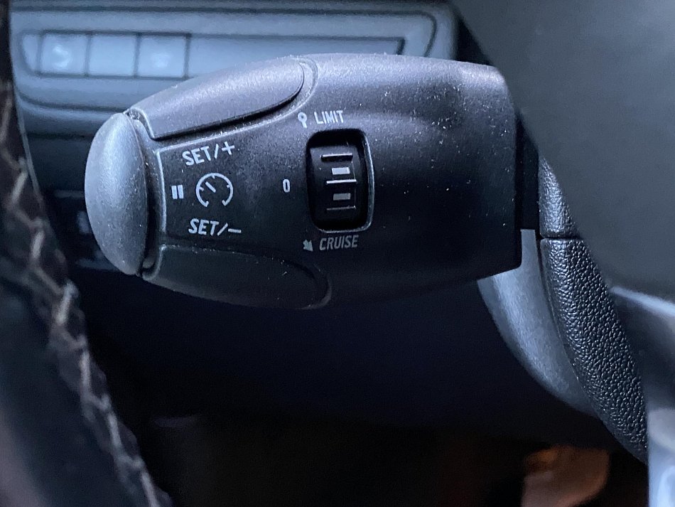 Peugeot 2008 1.2 PT Allure