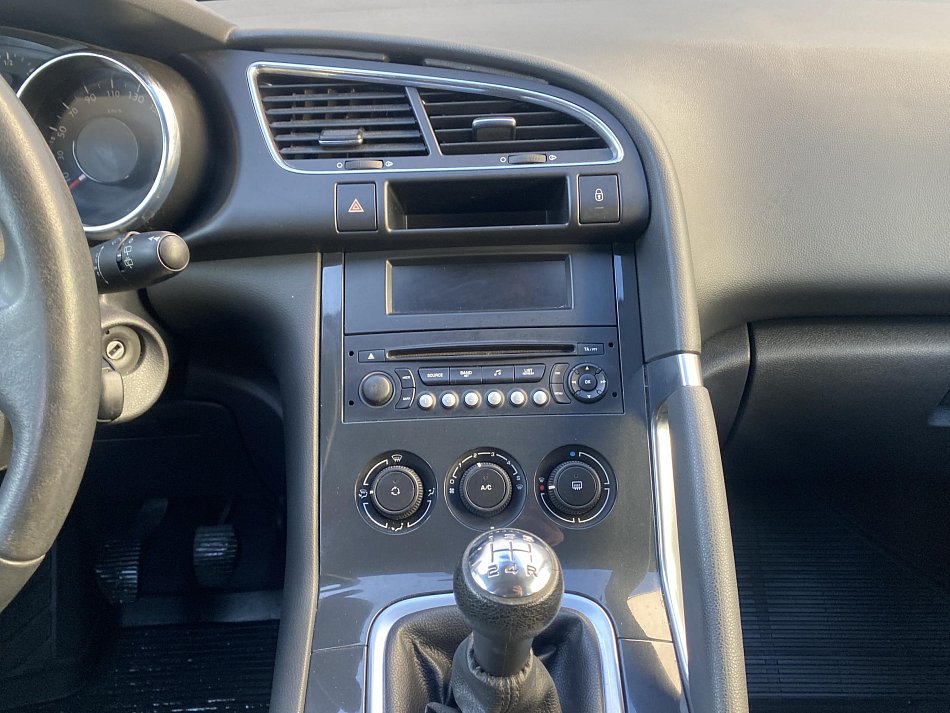 Peugeot 3008 1.6 VTi 