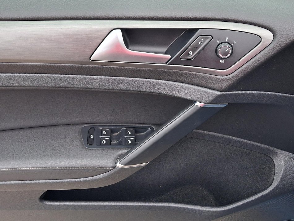 Volkswagen Golf 1.2TSI 