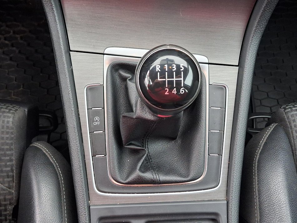 Volkswagen Golf 1.2TSI 