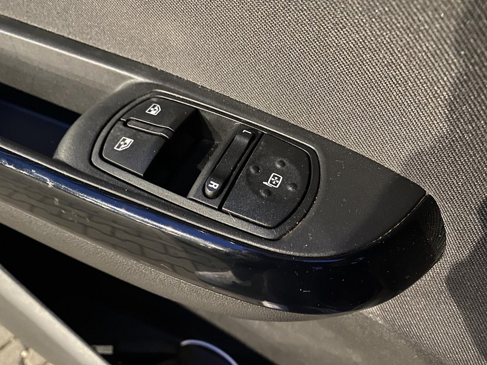 Opel Corsa 1.4i Active