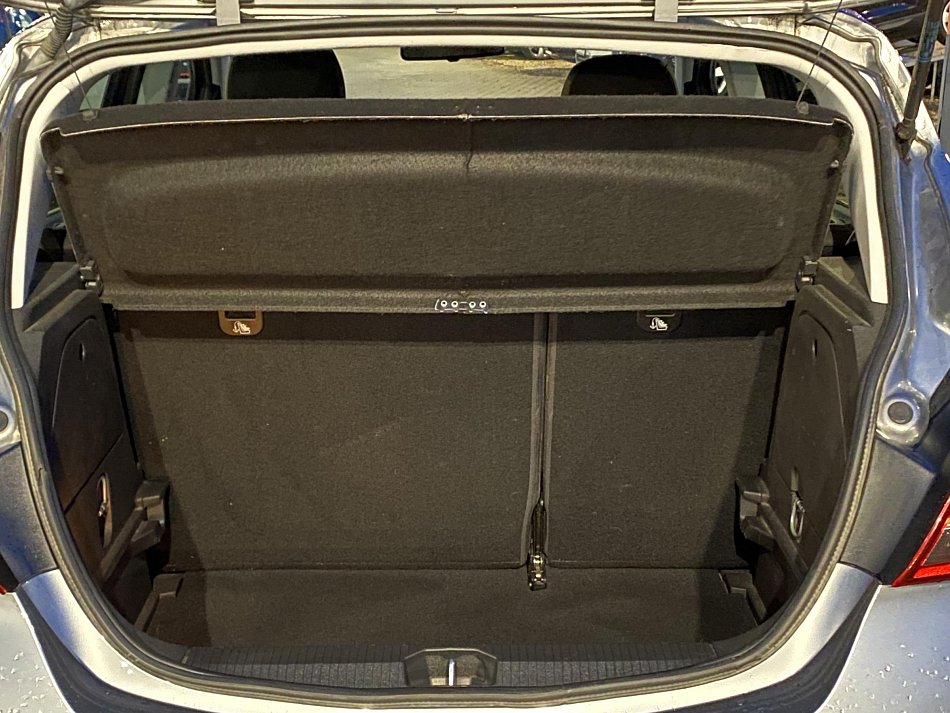 Opel Corsa 1.4i Active