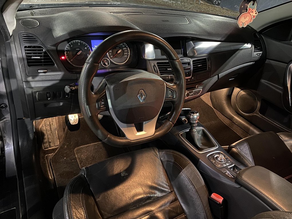 Renault Laguna 2.0 dCi  4Control