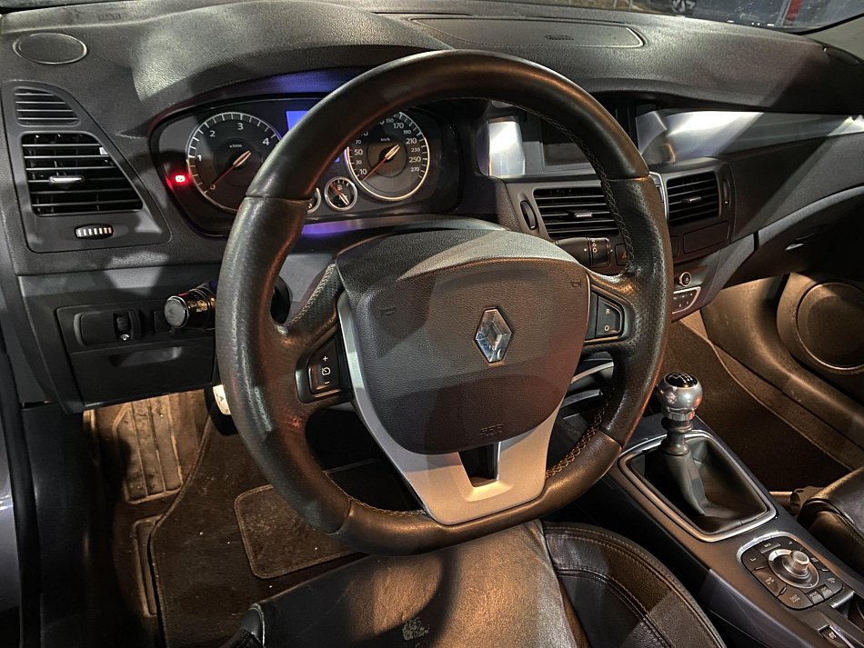 Renault Laguna 2.0 dCi  4Control