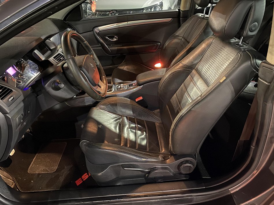 Renault Laguna 2.0 dCi  4Control