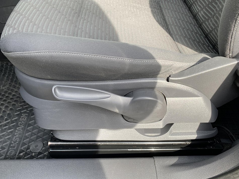 Volkswagen Caddy 2.0TDi Comfortline MAXi 7míst