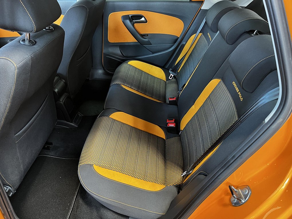 Volkswagen Polo 1.2 TSi CROSS