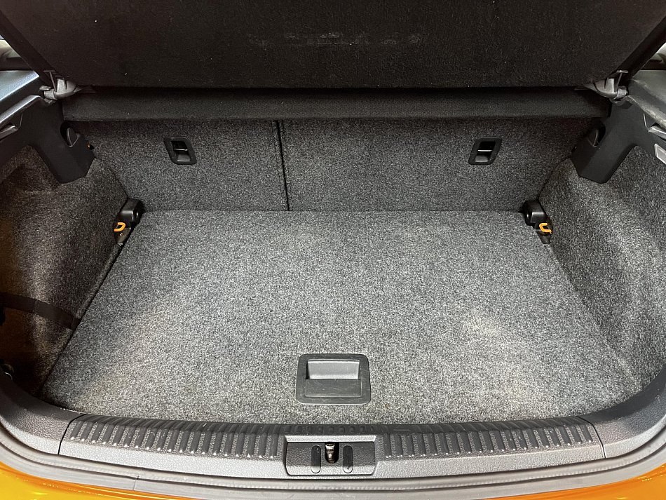 Volkswagen Polo 1.2 TSi CROSS