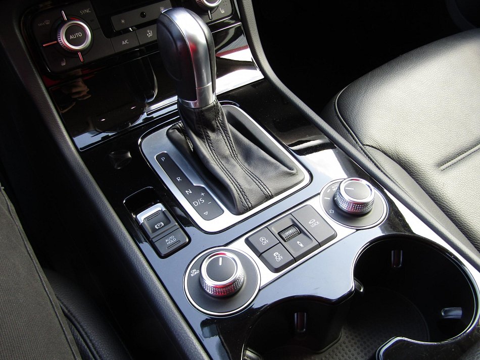 Volkswagen Touareg 3.0TDi  4x4