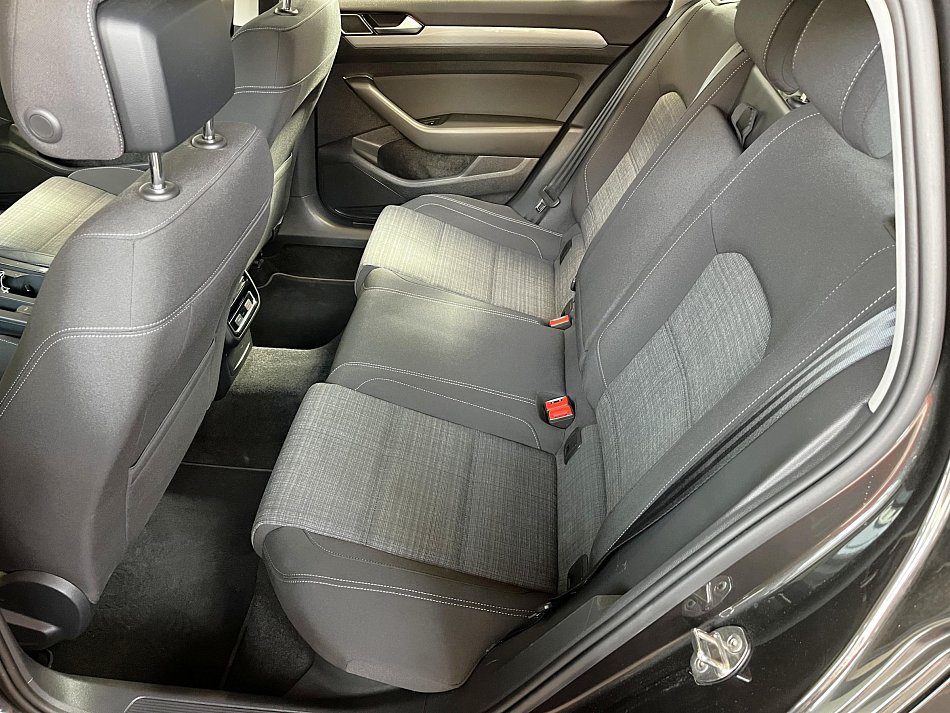 Volkswagen Passat 2.0 TDi 