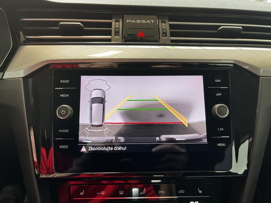 Volkswagen Passat 2.0 TDi 