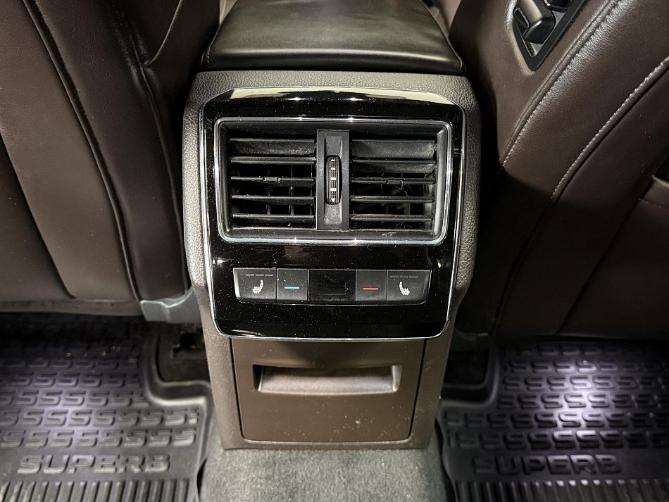 Škoda Superb III 2.0 TDi  4x4