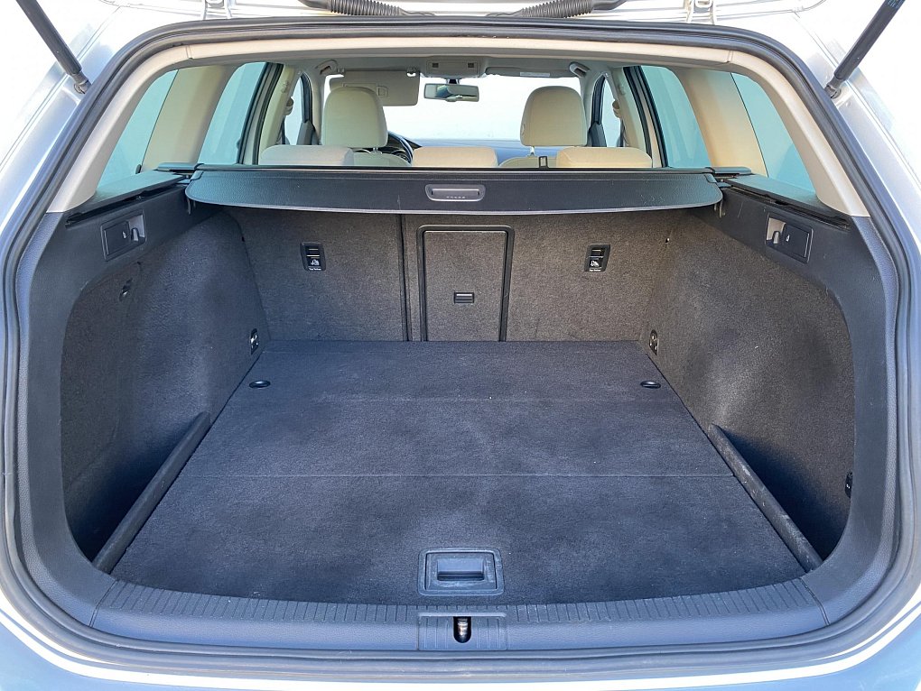 Volkswagen Golf 2.0 TDi 