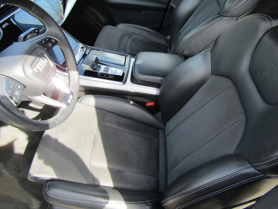 Audi Q7 3.0 TDi  Quattro, 7míst