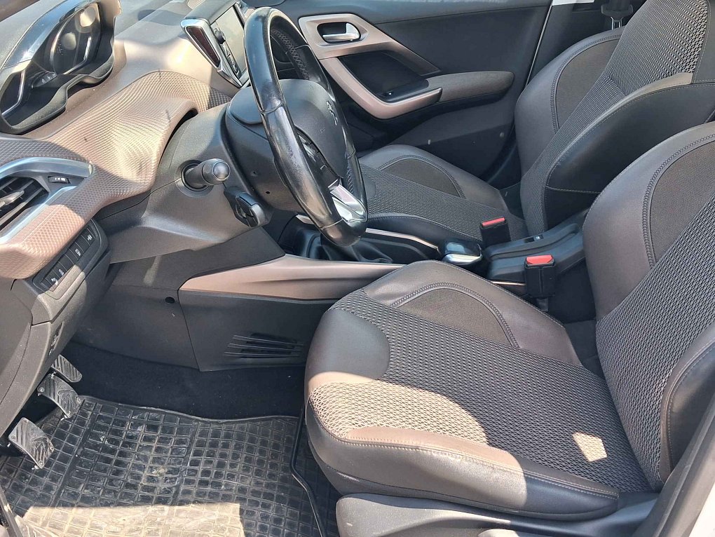 Peugeot 2008 1.6 VTi Allure