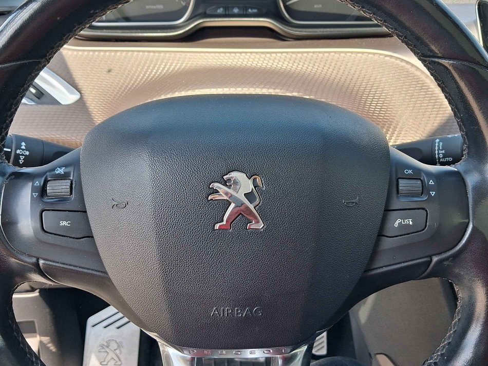 Peugeot 2008 1.6 VTi Allure
