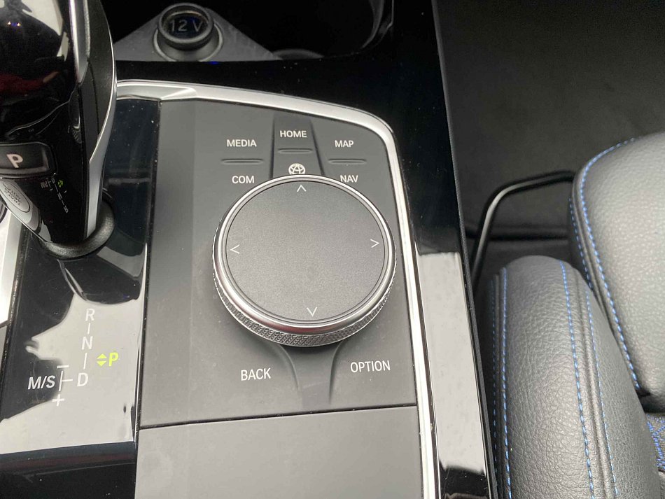 BMW Řada 2 2.0 T  220i