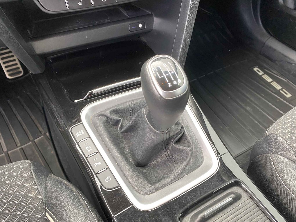 Kia Ceed 1.6 CRDi 
