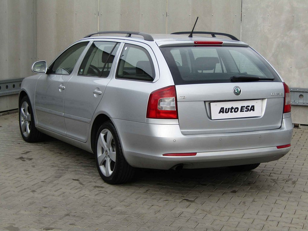Škoda Octavia II 1.6 TDi Elegance