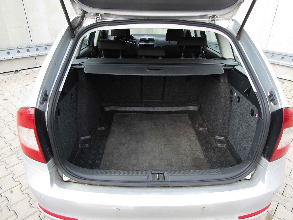 Škoda Octavia II 1.6 TDi Elegance