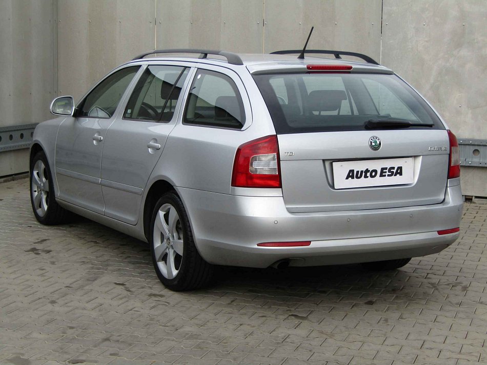 Škoda Octavia II 1.6 TDi Elegance
