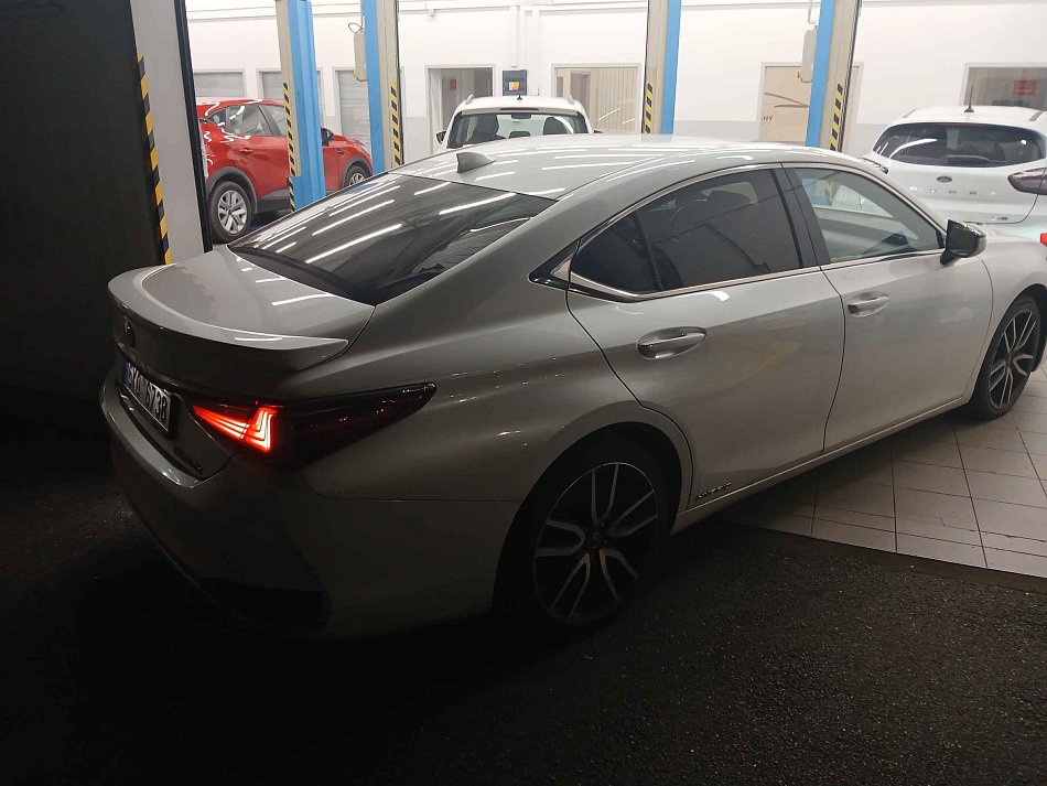 Lexus IS 300 2.5  ES300H