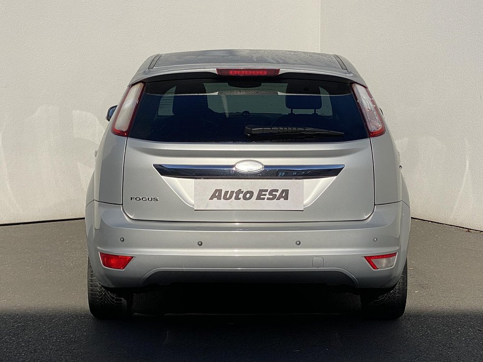 Ford Focus 2.0i Titanium