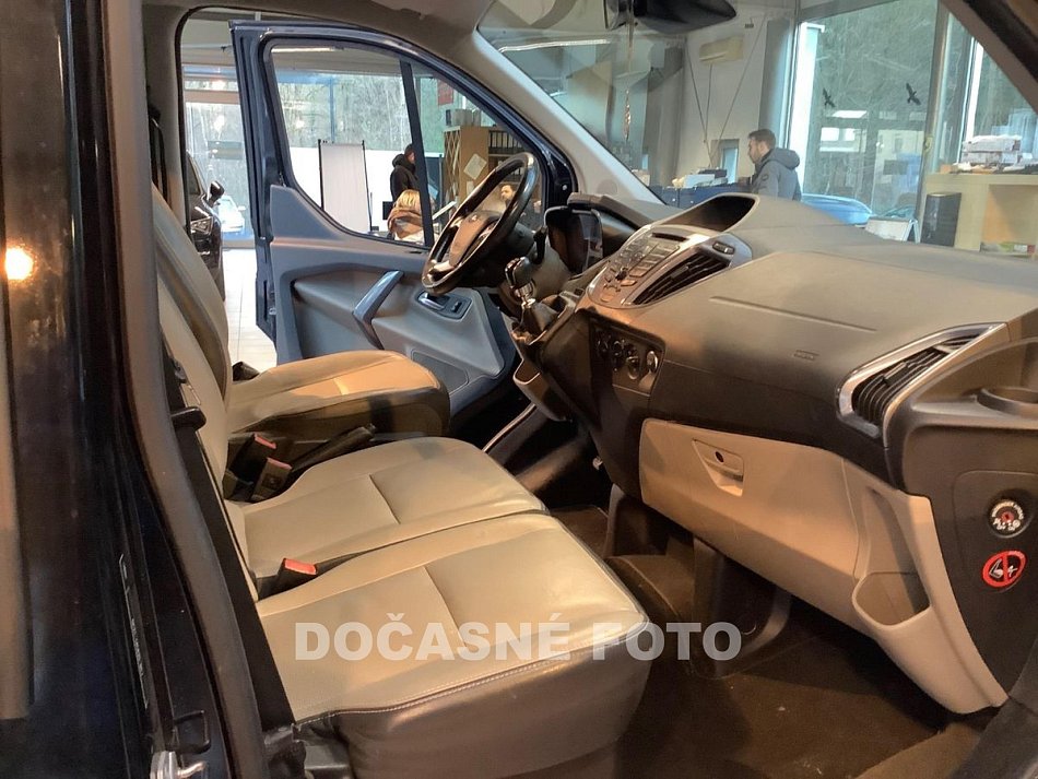 Ford Tourneo Custom 2.0 TDCi Titanium L2H1