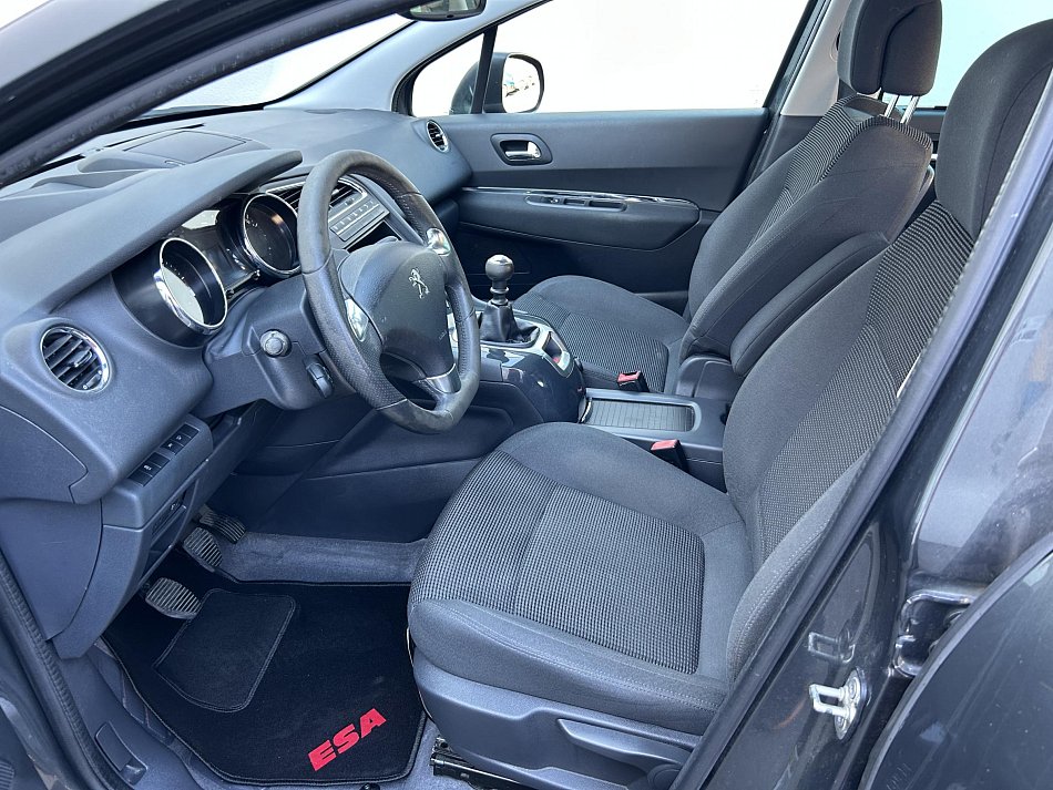 Peugeot 5008 1.6 HDi Allure 7míst