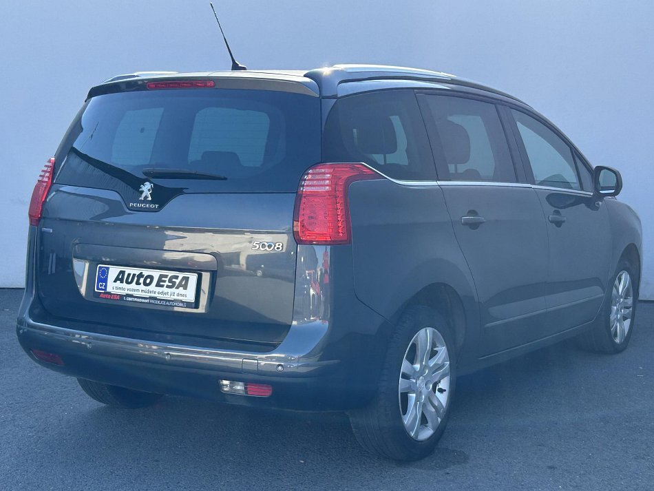 Peugeot 5008 1.6 HDi Allure 7míst