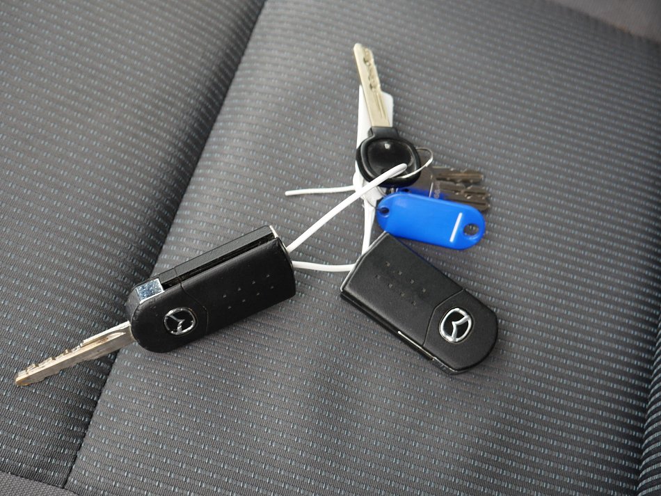 Mazda 3 1.4i 