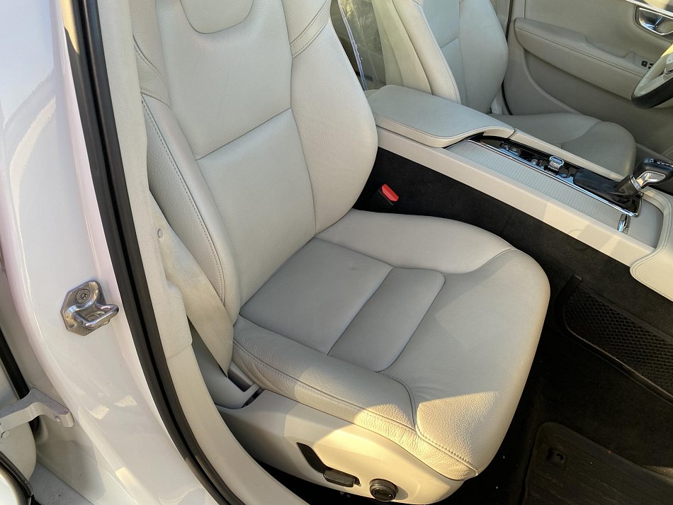 Volvo V90 2.0 T4 