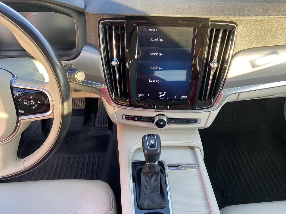 Volvo V90 2.0 T4 