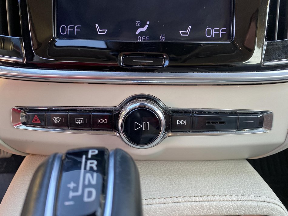 Volvo V90 2.0 T4 
