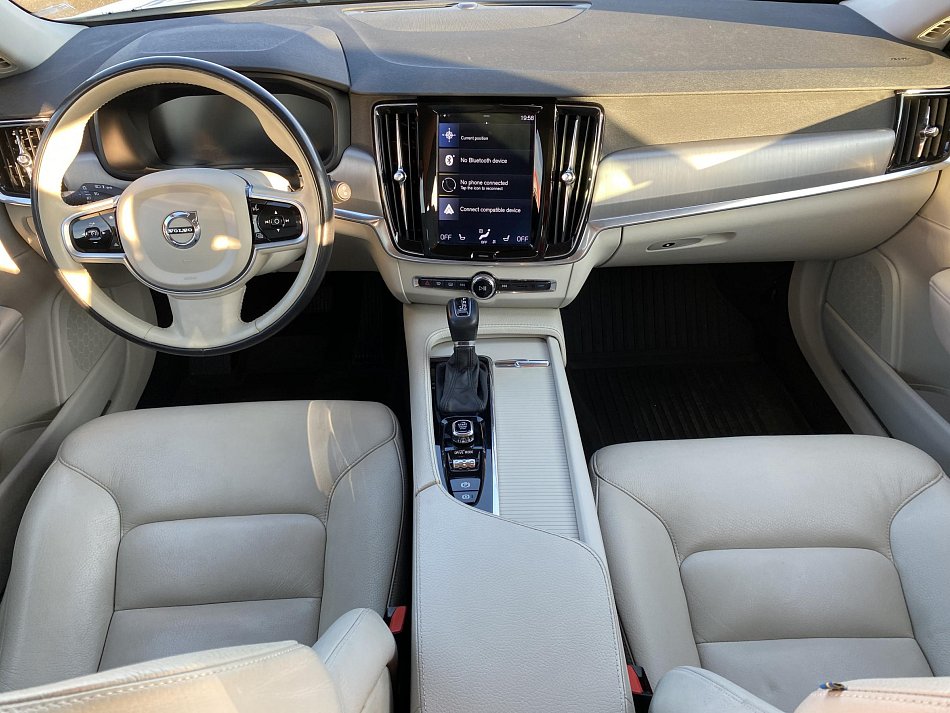 Volvo V90 2.0 T4 