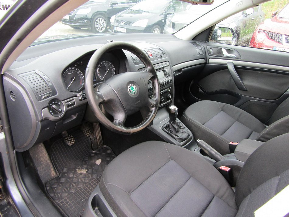 Škoda Octavia II 1.6 FSi 