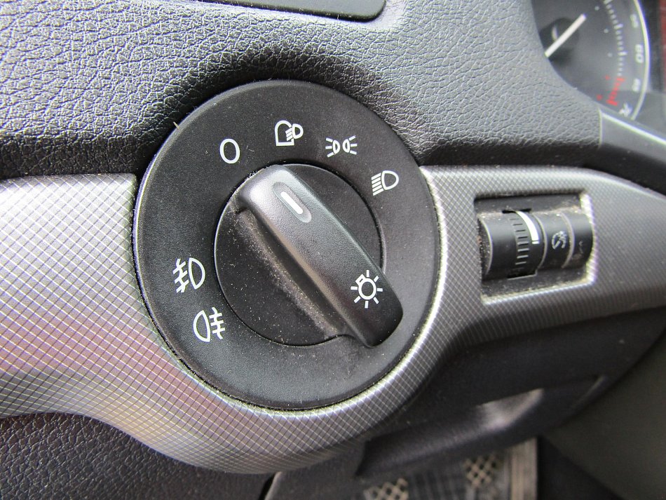 Škoda Octavia II 1.6 FSi 